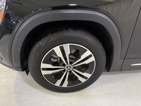 Used 2025 Mercedes-Benz GLB 250 image 13