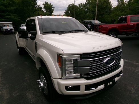 Used 2017 Ford F450 Platinum w/ Platinum Ultimate Package AWD/4WD image 2