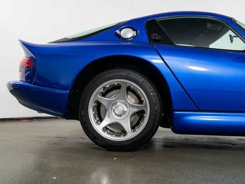Used 1996 Dodge Viper GTS image 10