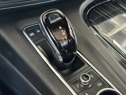 Certified 2023 Cadillac Escalade Sport AWD/4WD image 30