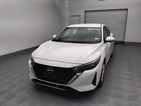 Used 2025 Nissan Sentra S FWD image 15