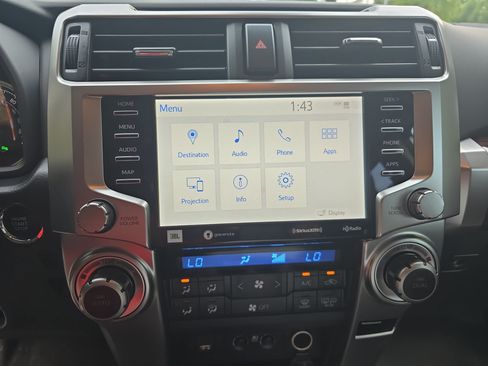 Used 2024 Toyota 4Runner Limited AWD/4WD image 20