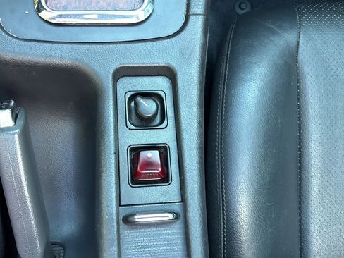 Used 2001 Mercedes-Benz SLK 320 image 36