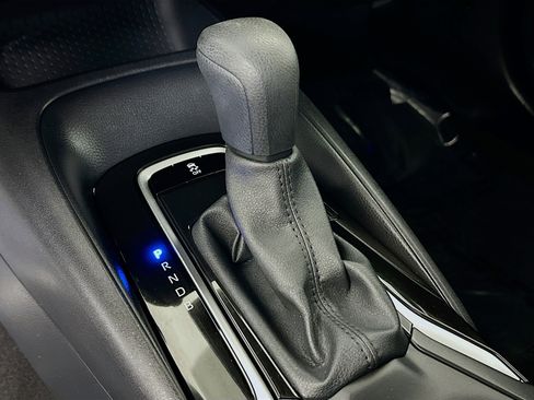 Used 2025 Toyota Corolla LE image 20