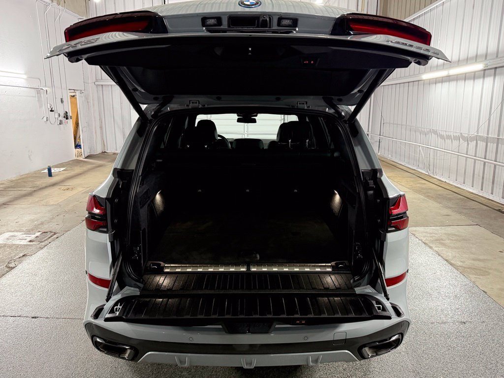 Used 2024 BMW X5 xDrive50e w/ M Sport Package AWD/4WD image 51