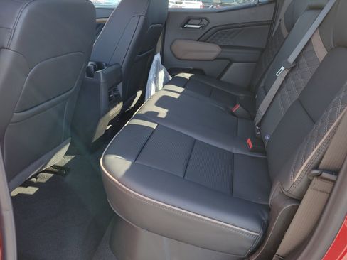 New 2026 GMC Canyon Denali image 7