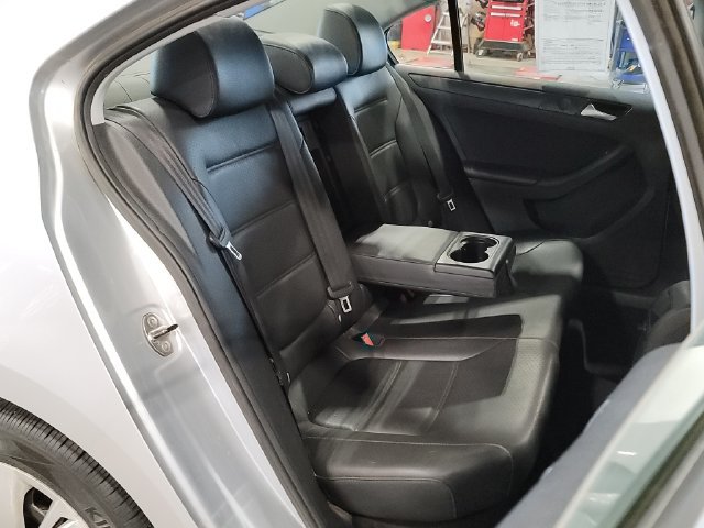 Used 2014 Volkswagen Jetta SE FWD image 19