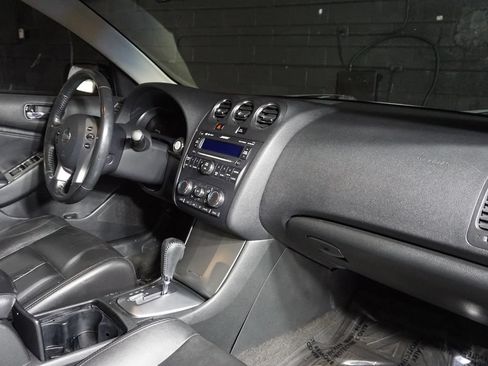 Used 2008 Nissan Altima 3.5 SE w/ Premium Pkg FWD image 17