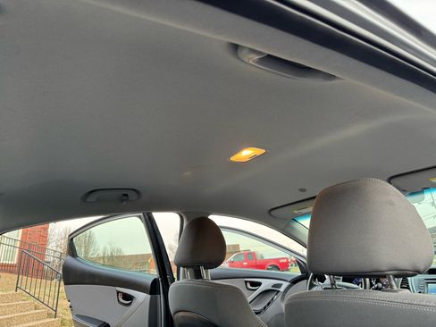 Used 2015 Hyundai Elantra SE w/ Option Group 02 image 26