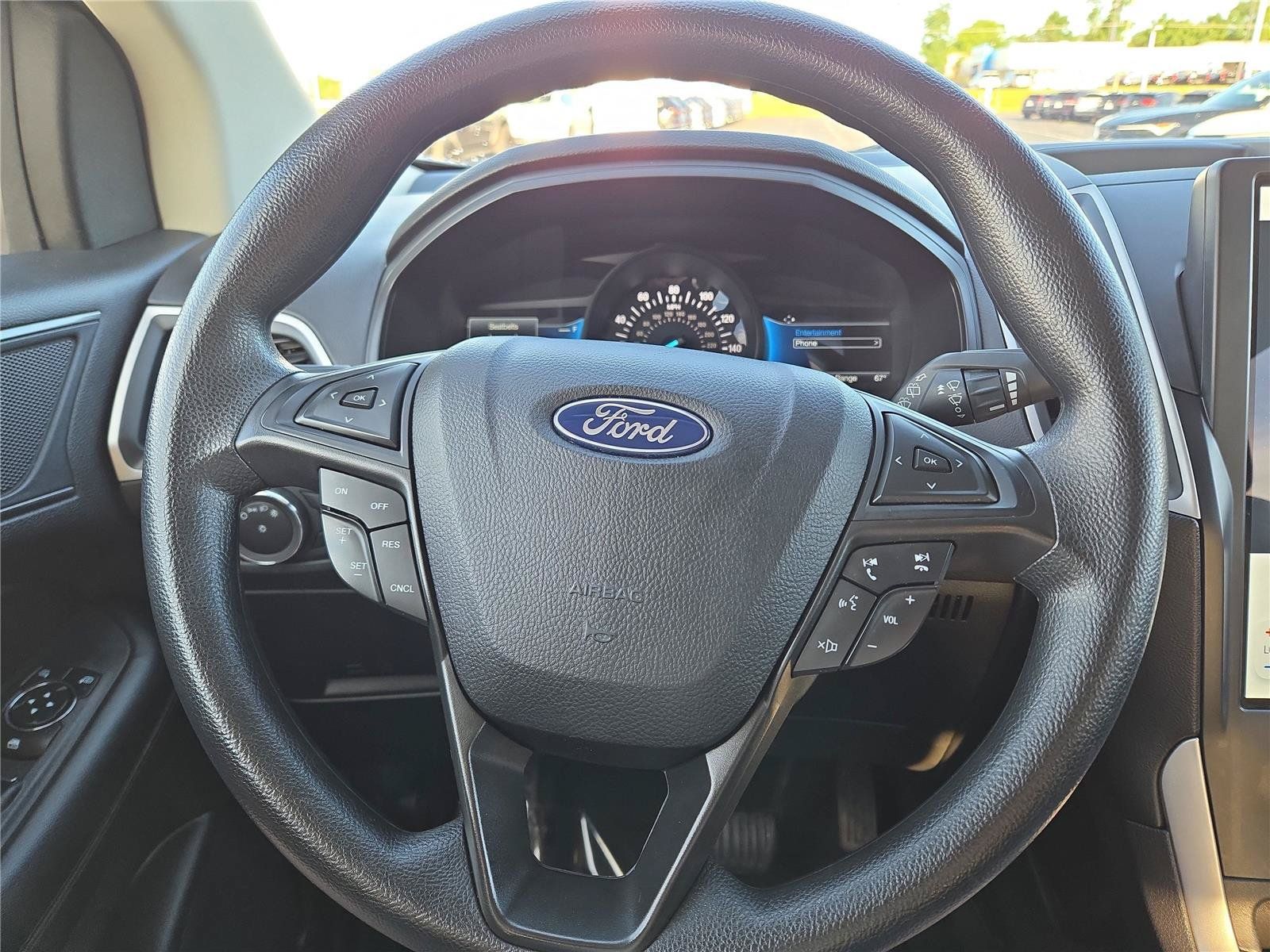 Used 2023 Ford Edge SE AWD/4WD image 13