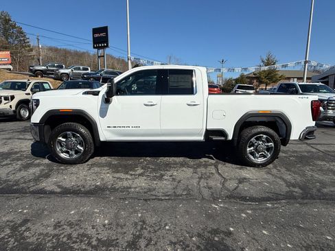 New 2026 GMC Sierra 2500 SLE image 2