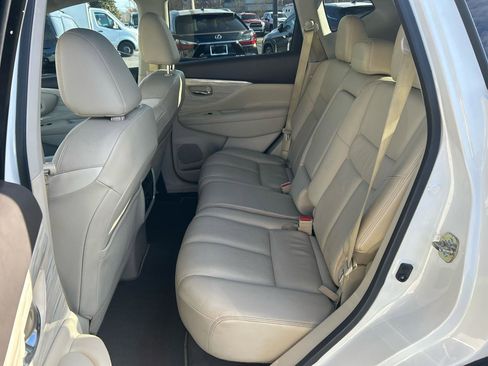 Used 2018 Nissan Murano Platinum w/ Cargo Package image 12