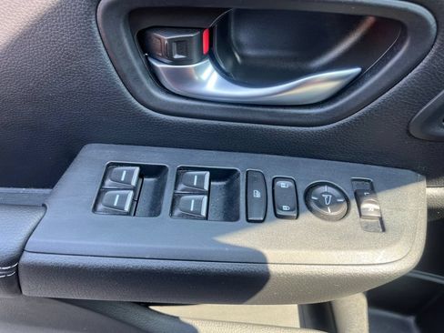 Used 2024 Honda Pilot EX-L image 11