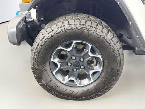 Used 2023 Jeep Wrangler Unlimited Rubicon 4xe w/ Cold Weather Group AWD/4WD image 34