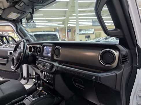 Used 2021 Jeep Wrangler Unlimited Sport AWD/4WD image 20