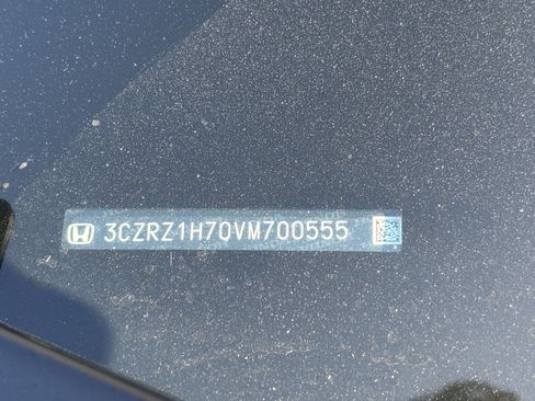 Certified 2027 Honda HR-V EX-L image 4