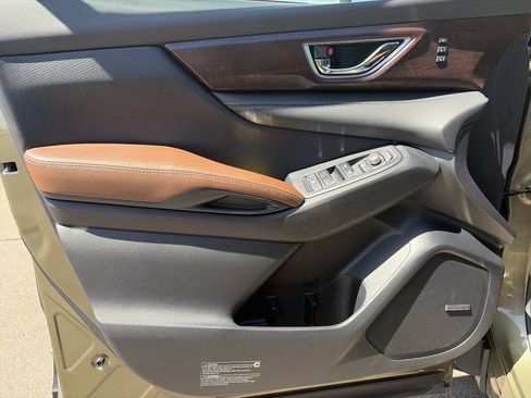 Used 2023 Subaru Ascent Touring AWD/4WD image 12