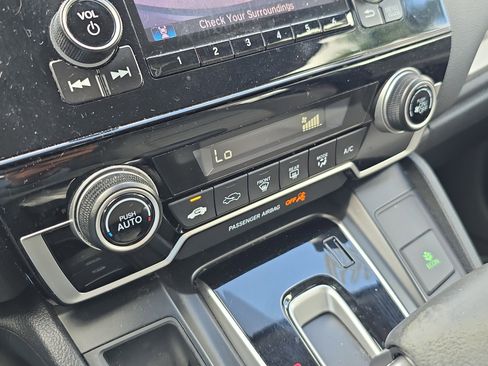 Certified 2019 Honda CR-V LX image 29