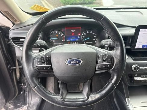 Used 2020 Ford Explorer XLT w/ Equipment Group 202A AWD/4WD image 10