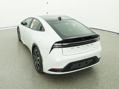 New 2026 Toyota Prius Plug-In Hybrid FWD image 6