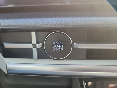 Used 2025 Hyundai Santa Fe SEL image 32