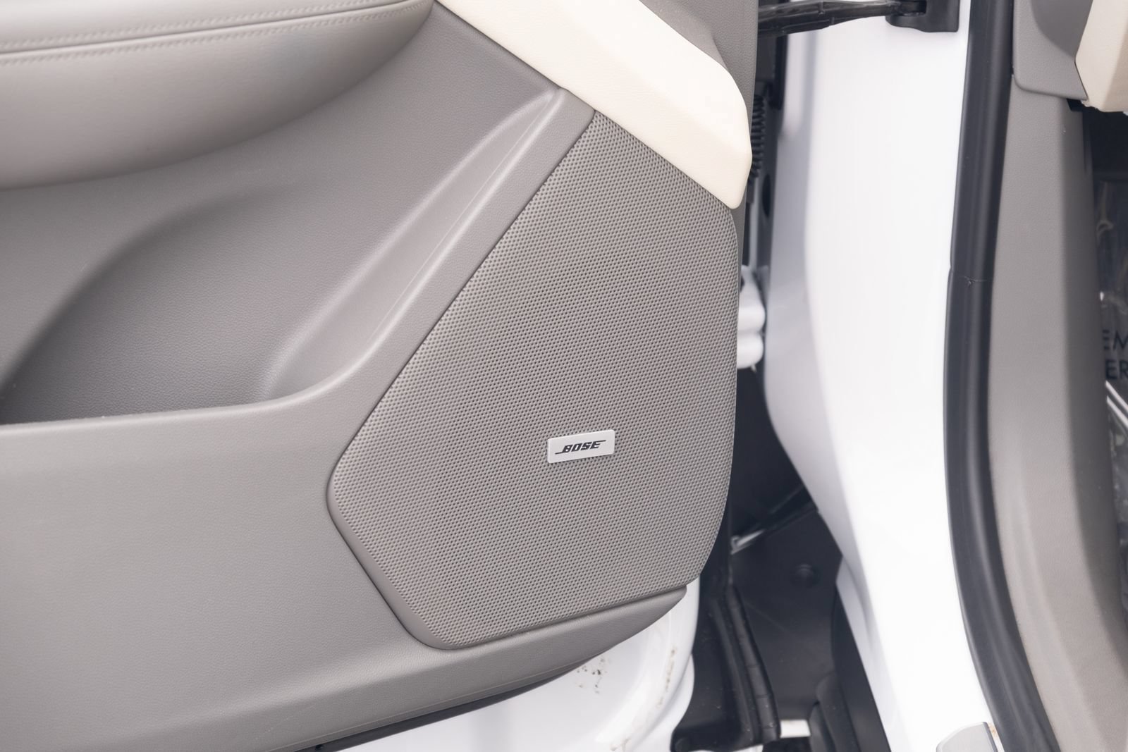 Used 2024 Cadillac XT6 Premium Luxury AWD/4WD image 13
