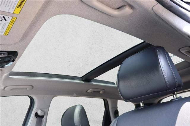 Used 2023 Hyundai Santa Fe Limited AWD/4WD image 20