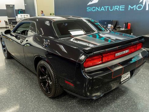 Used 2013 Dodge Challenger R/T w/ Blacktop Pkg image 11