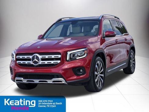 Used 2022 Mercedes-Benz GLB 250 w/ Premium Package Lite image 4