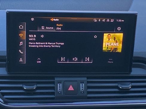 Used 2024 Audi Q5 e Premium Plus image 9