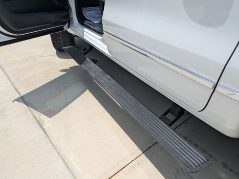 Used 2019 RAM 1500 Limited w/ Advanced Safety Group image 8