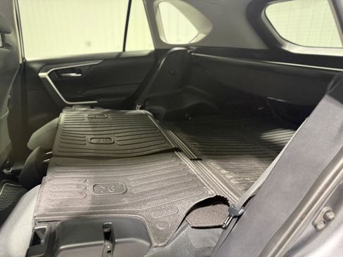 Used 2019 Toyota RAV4 XLE image 40