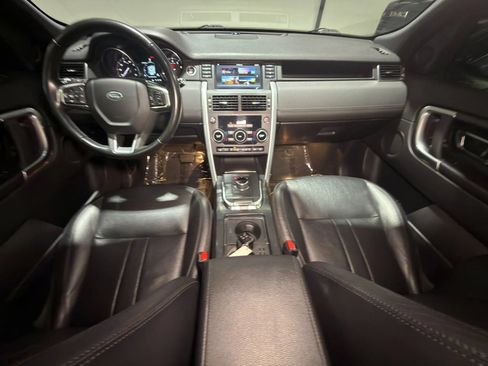 Used 2019 Land Rover Discovery Sport SE AWD/4WD image 9