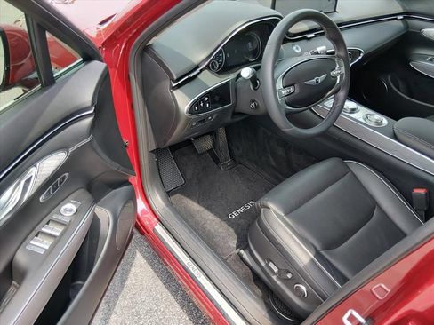 Used 2024 Genesis GV70 2.5T w/ Advanced Package AWD/4WD image 9