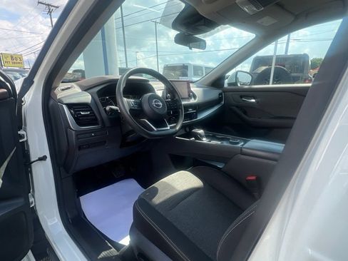 Used 2022 Nissan Rogue SV AWD/4WD image 13