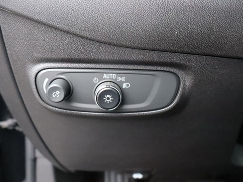 Used 2024 Chevrolet Equinox LT image 12