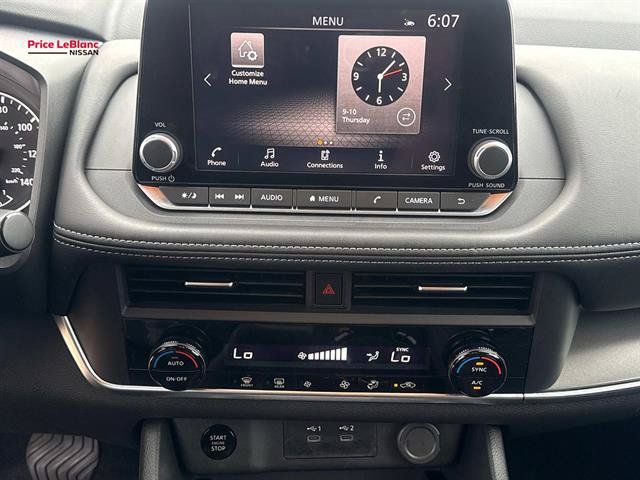 Certified 2025 Nissan Rogue SV FWD image 23
