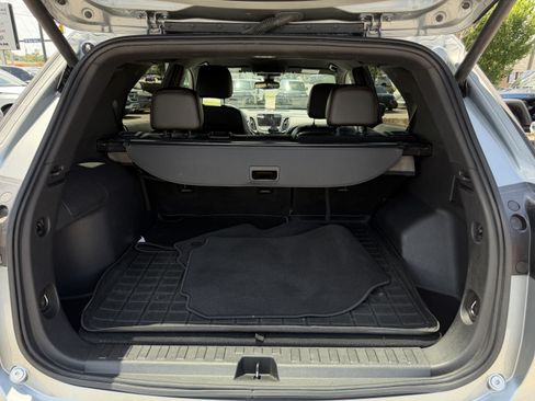 Used 2023 Chevrolet Equinox RS w/ RS Leather Package FWD image 31