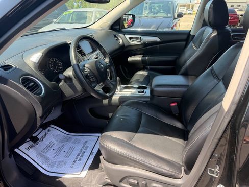 Used 2018 Nissan Pathfinder SL w/ SL Premium Package AWD/4WD image 10