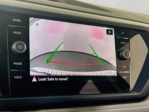 Used 2023 Volkswagen Taos SE image 13