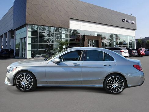 Used 2015 Mercedes-Benz C 300 4MATIC Sedan image 3
