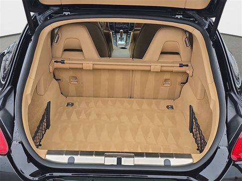 Used 2011 Porsche Panamera 4 image 14