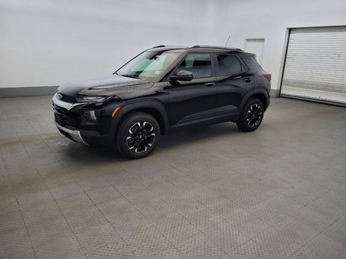 Used 2022 Chevrolet TrailBlazer LT AWD/4WD image 2