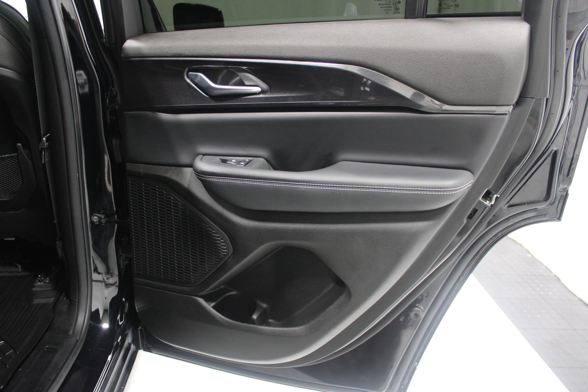 Used 2023 Jeep Grand Cherokee Altitude AWD/4WD image 19