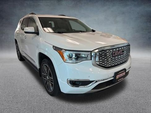 Used 2018 GMC Acadia Denali w/ Technology Package AWD/4WD image 5