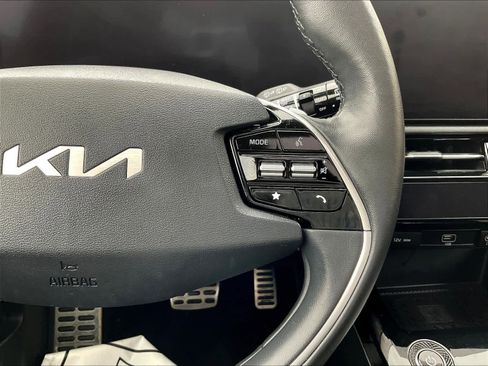 Used 2023 Kia Niro Wave w/ Wave Preserve Package image 24