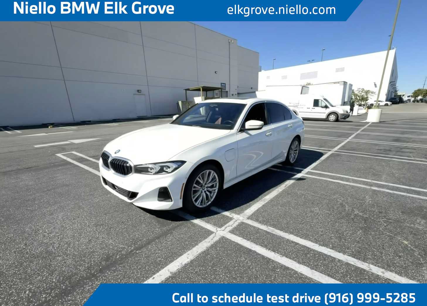 Used 2024 BMW 330e w/ Premium Package RWD image 1