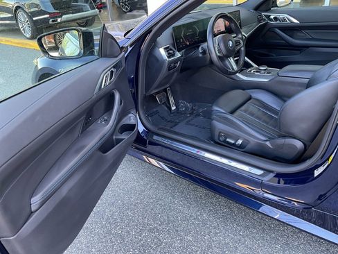 Used 2024 BMW M440i Coupe w/ Premium Package RWD image 31
