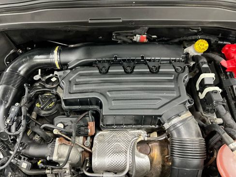 Used 2023 Jeep Renegade Latitude AWD/4WD image 25