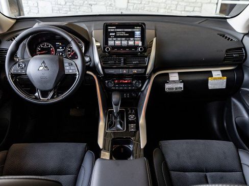 New 2025 Mitsubishi Eclipse Cross SE image 21